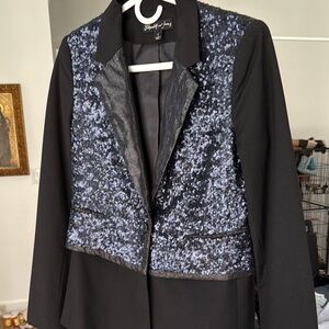 Elizabeth & James Black and Blue Blazer with Classic Lapel